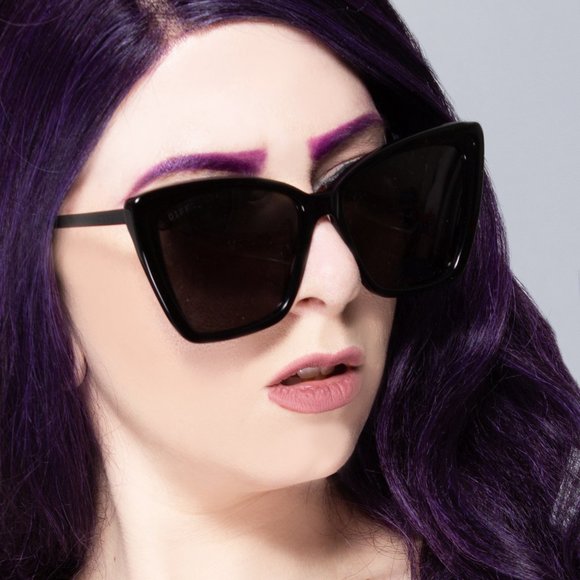 Diff Eyewear Accessories - Becky II Polarized Sunglasses in Black/Dark Smoke